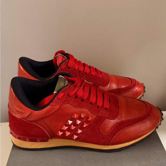 Valentino Garavani rockrunner stud red sneakers size 37/7 Red Sneakers - Picture 2 of 4